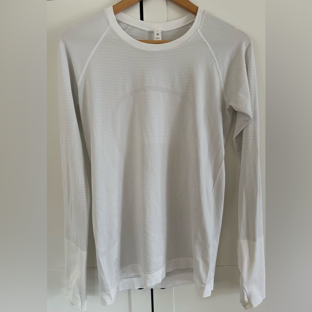 LULULEMON x BARRYS— Long sleeve shirt